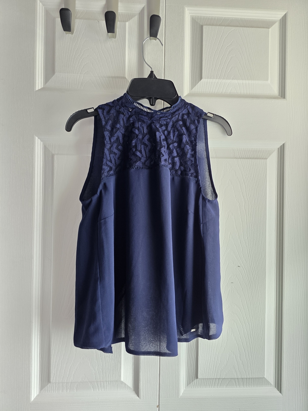 A/X Armani Exchange Navy Lace Yoke Sleeveless Blouse Size XS/TP/EP